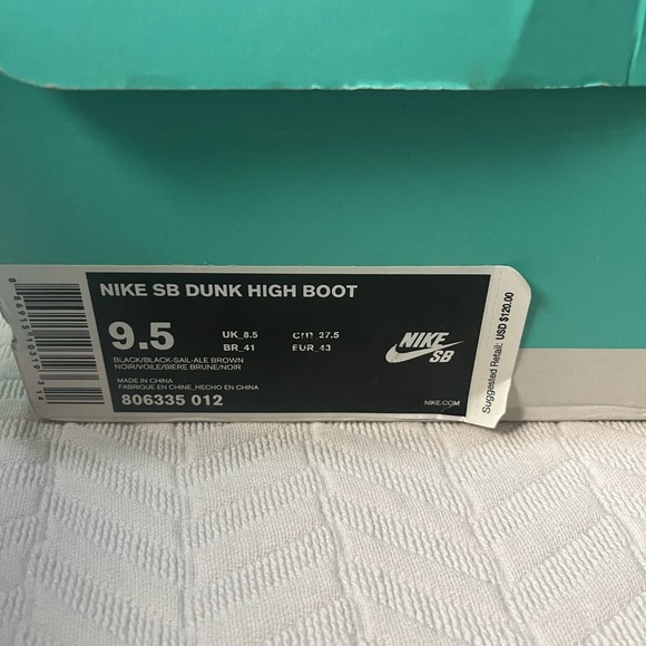 Nike SB Dunk High Boot - Picture 2 of 3